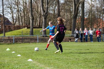 Bild 17 - C-Juniorinnen SV Steinhorst/Labenz - TSV Friedrichsberg-Busdorf : Ergebnis: 5:0